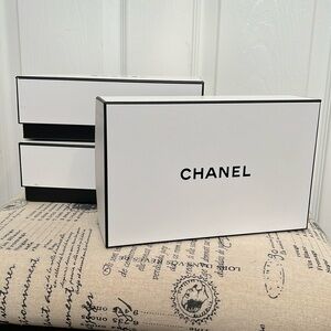 Chanel Gift Box -Black and White with tissue paper & packing Materials. Reusable